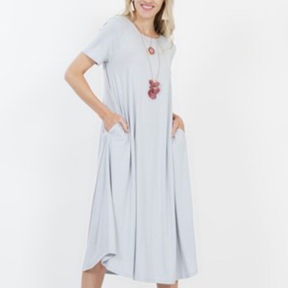 Lydiane midi dress with pockets!